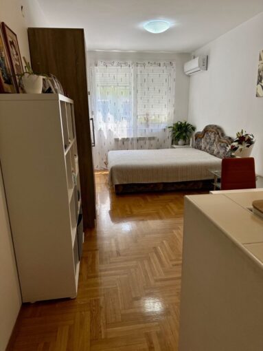 Сдается 3-к квартира, 53 кв.м в Нови-Саде, Грбавица, #1086_1