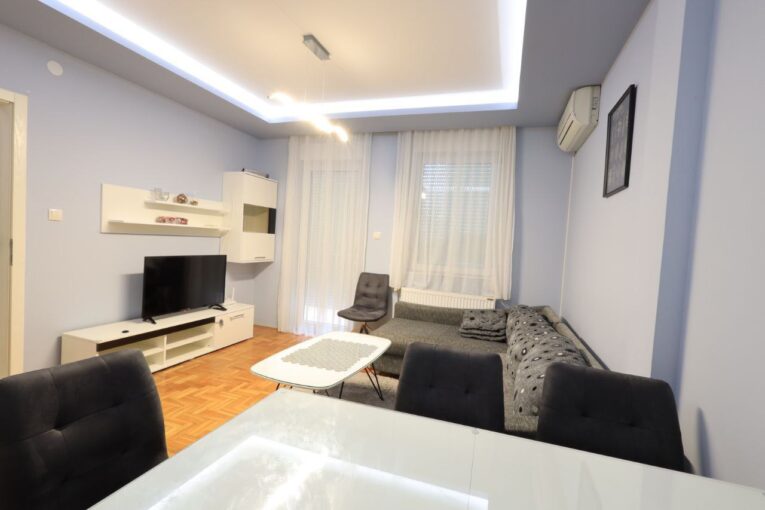 Сдается 2-к квартира, 37 кв.м в Нови-Саде, Грбавица, #1693_1