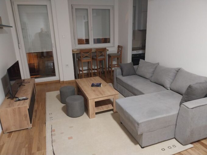 Сдается 2-к квартира, 38 кв.м в Нови-Саде, Подбара, #1699_1
