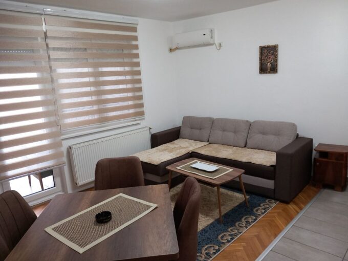 Сдается 2-к квартира, 45 кв.м в Нови-Саде, Грбавица, #1844_1