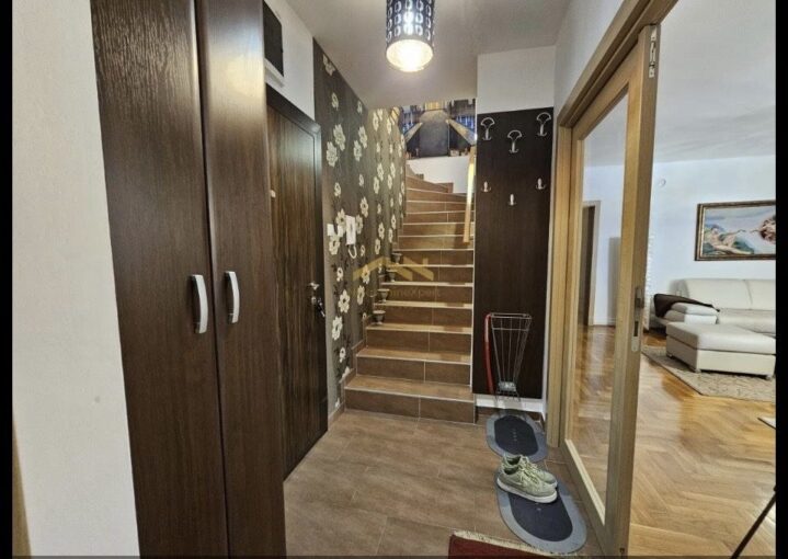 Продается 2-этажная, 4-к квартира-дуплекс 127 кв.м в Нови-Саде, Ново Насеље, #1173_2