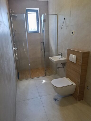 Продается двухэтажная 4-к квартира, 108 кв.м в Сремской Каменице, #1179_9