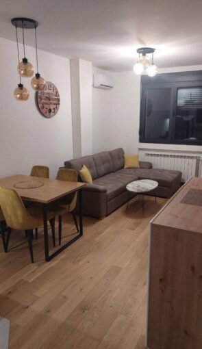 Сдается 2-к квартира, 37 кв.м в Нови-Саде, Телеп, #1877_1