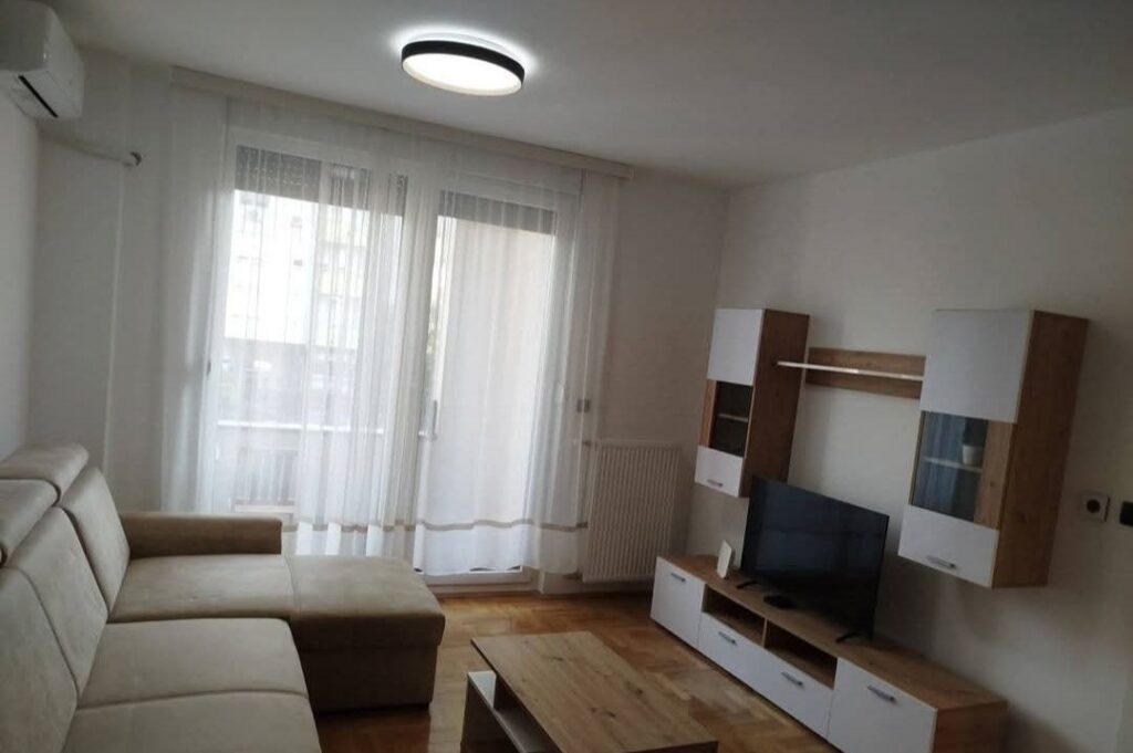 Сдается 2-к квартира, 40 кв.м в Нови-Саде, Телеп, #1920_1